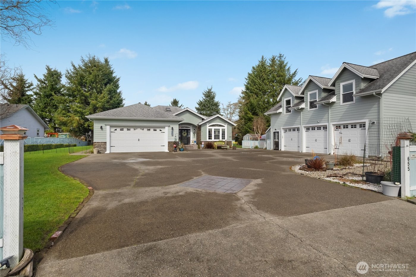 655 Skamokawa Court SE, Ocean Shores, WA 98569