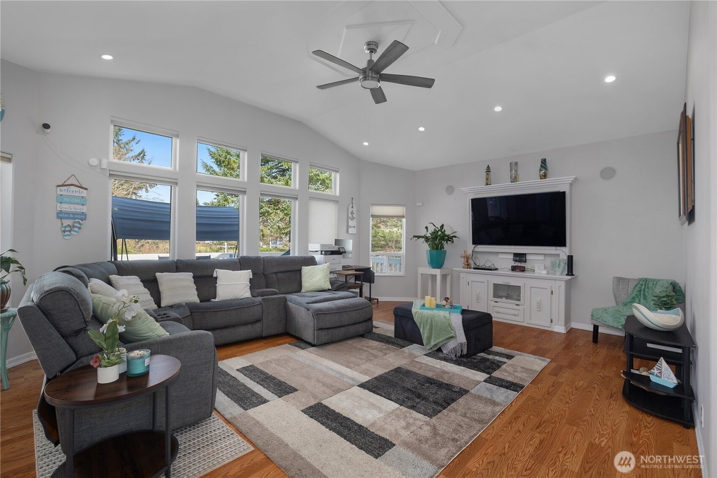 655 Skamokawa Court SE, Ocean Shores, WA 98569