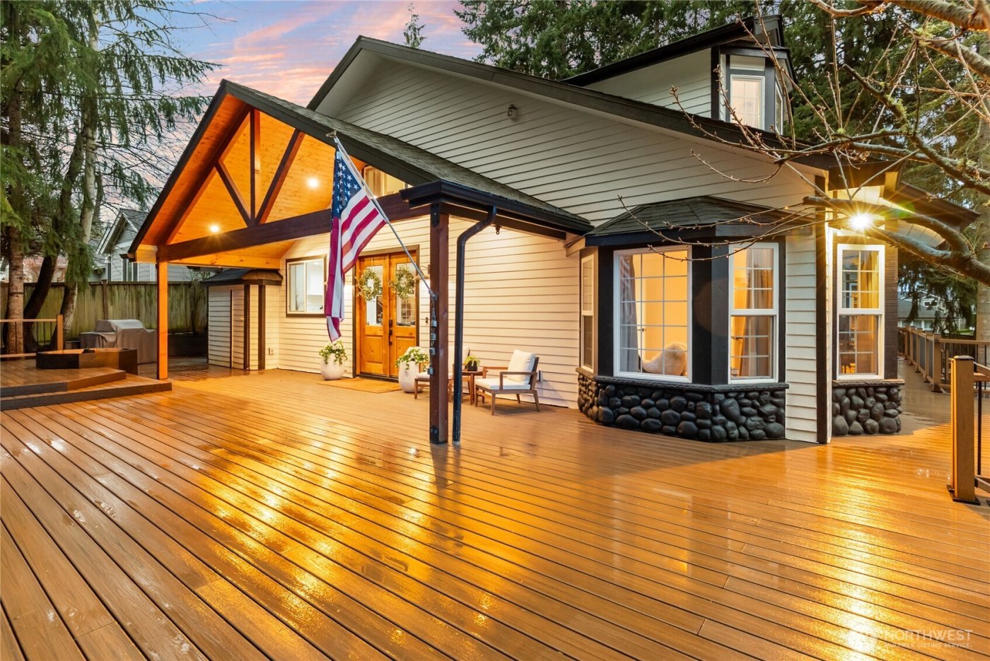 2518 Cincinnati Street , Steilacoom, WA 98388