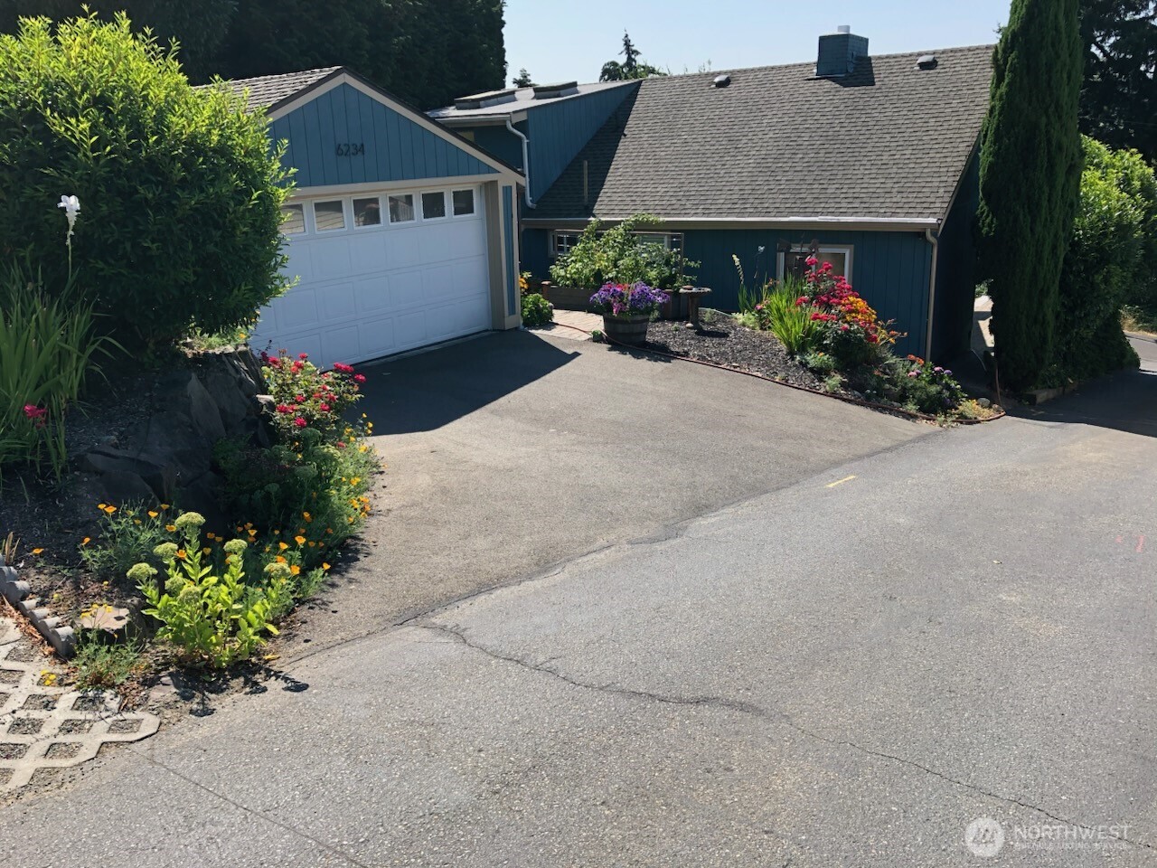 6234 NE 182nd Street , Kenmore, WA 98028