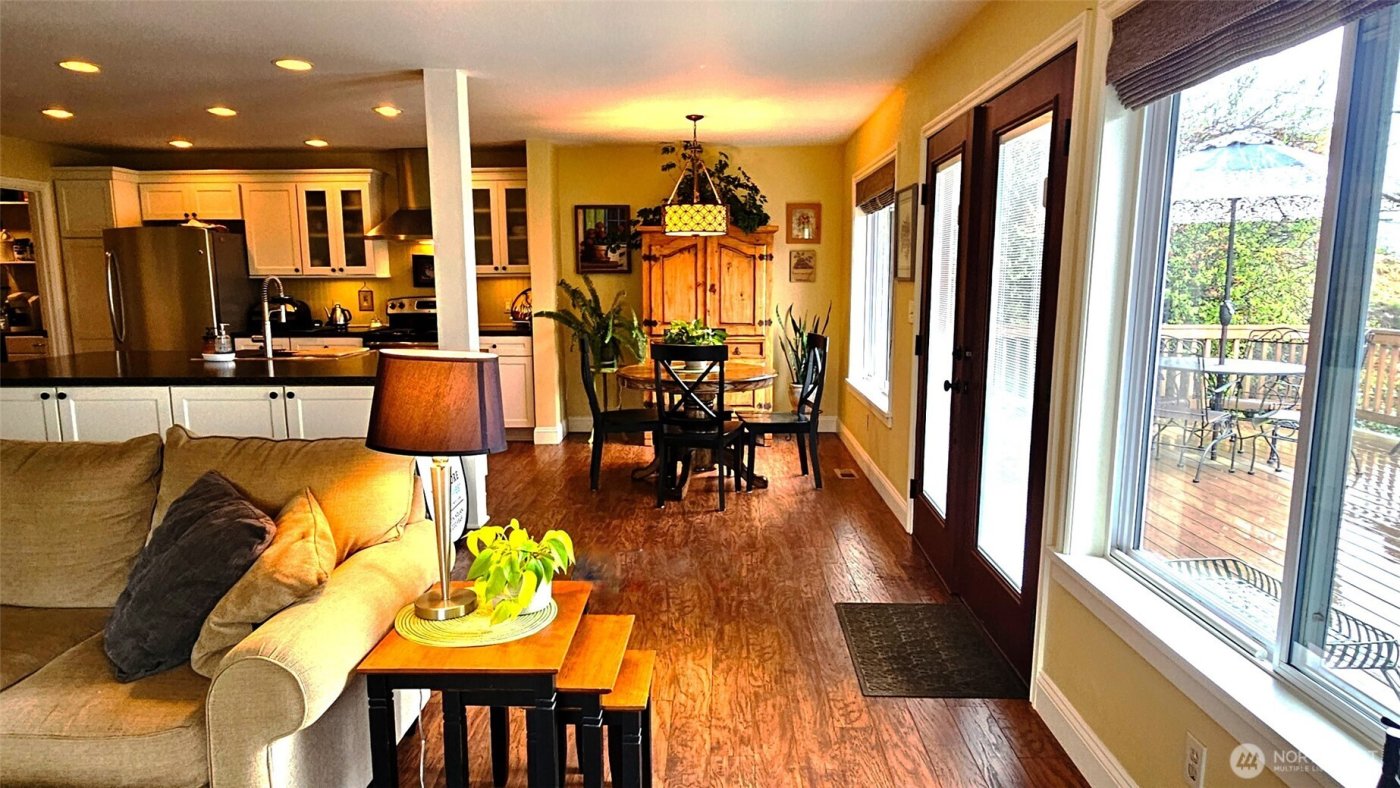 6234 NE 182nd Street , Kenmore, WA 98028