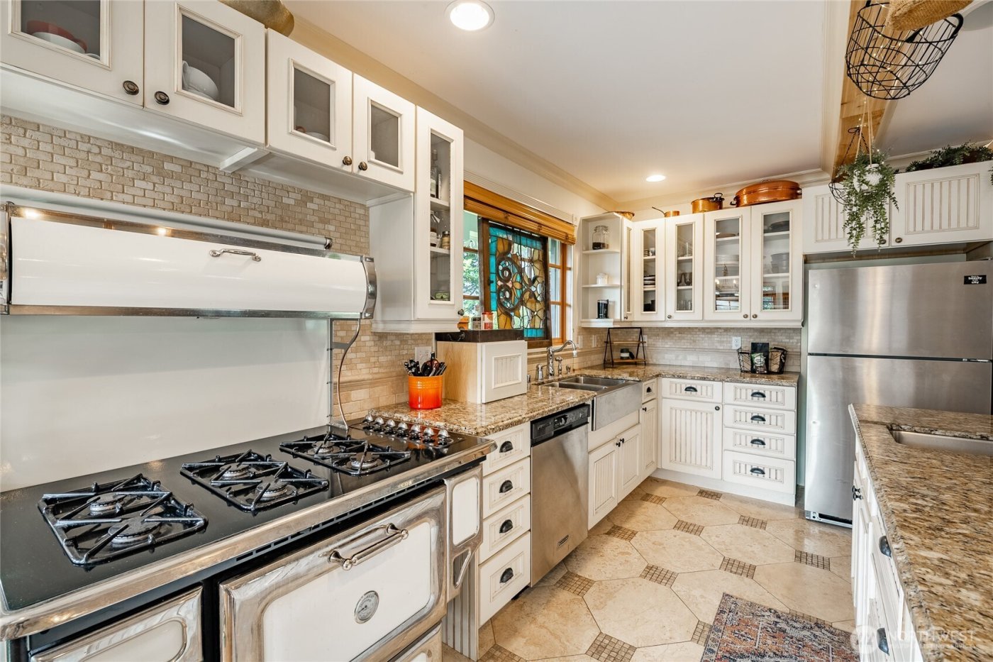 915 Front Street , Lynden, WA 98264