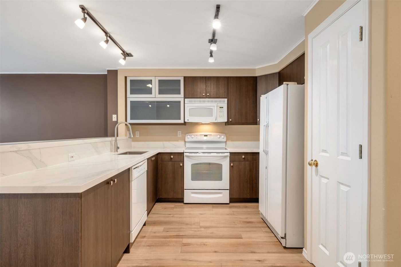 3980 129th Place SE #B102, Bellevue, WA 98006