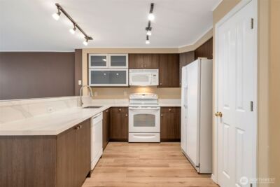 3980 129th Place SE #B102, Bellevue, WA 98006 - Photo 6