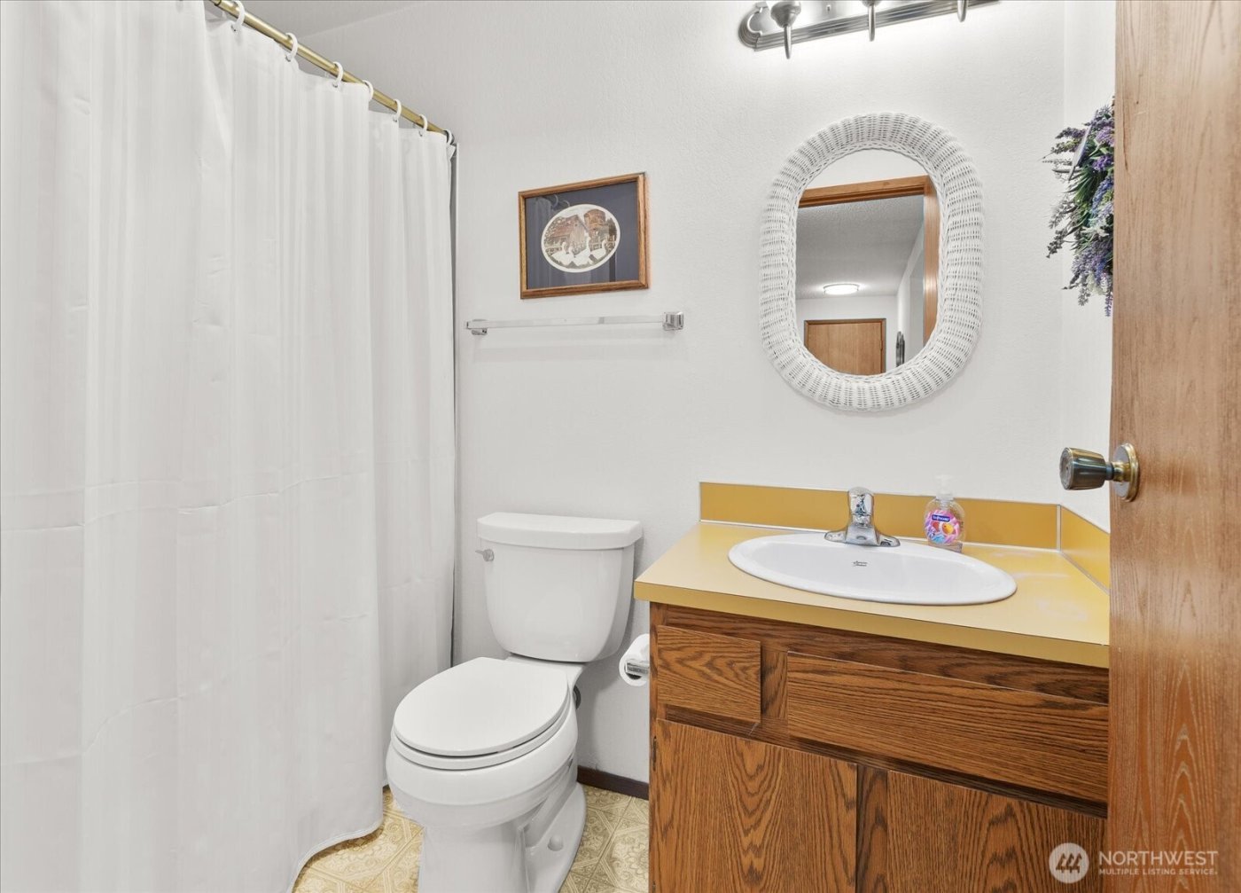 11615 127th Lane NE #A1, Kirkland, WA 98034-8480