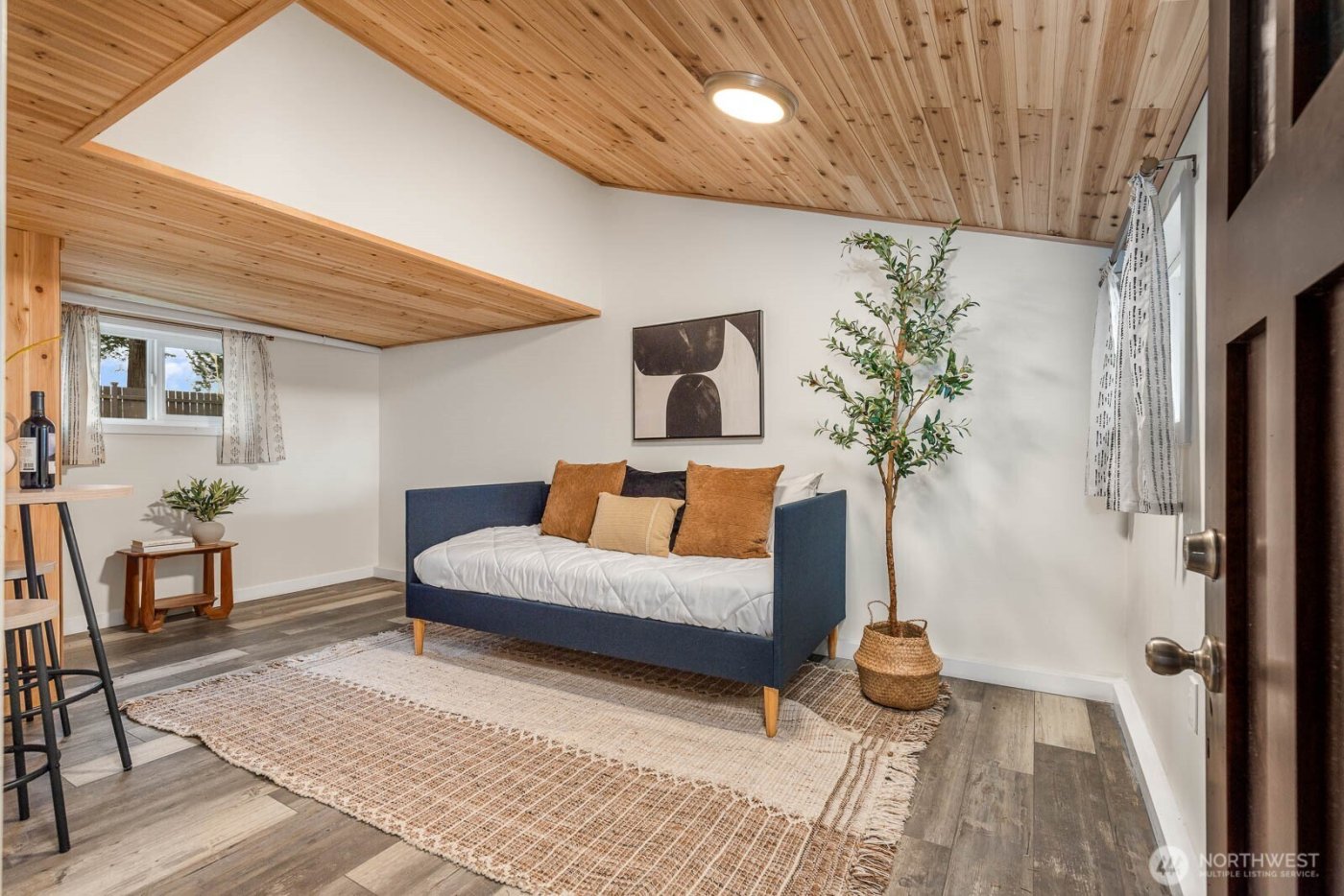 6757 13th Ave SW , Seattle, WA 98106