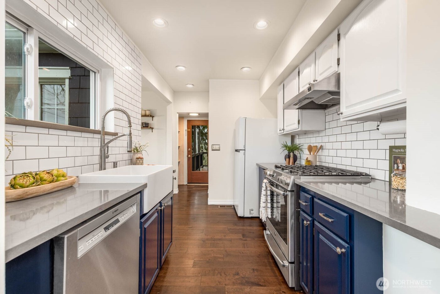 6757 13th Ave SW , Seattle, WA 98106