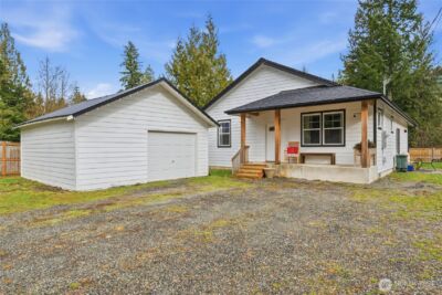 8470 Golden Valley Drive , Maple Falls, WA 98266