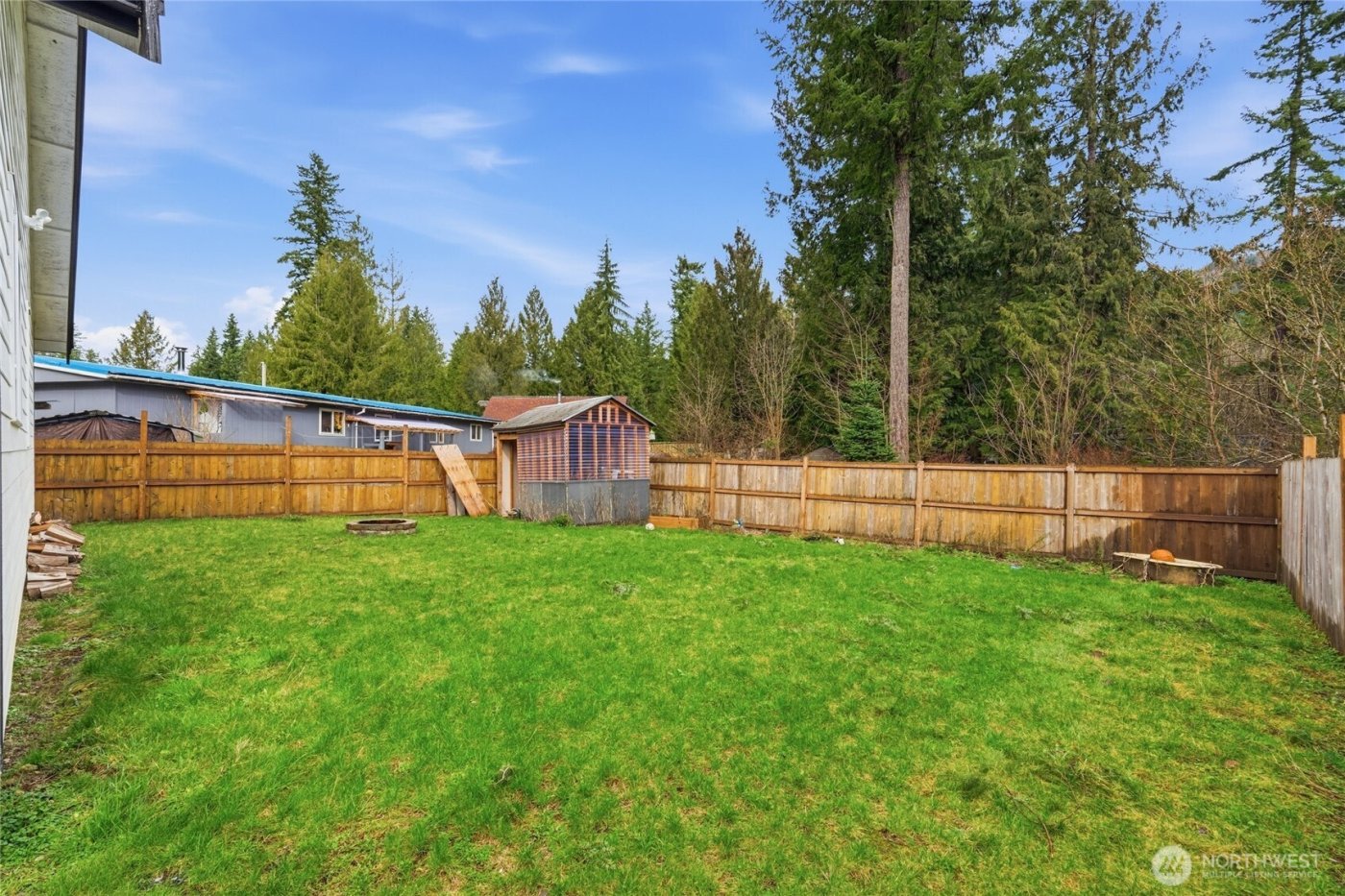 8470 Golden Valley Drive , Maple Falls, WA 98266