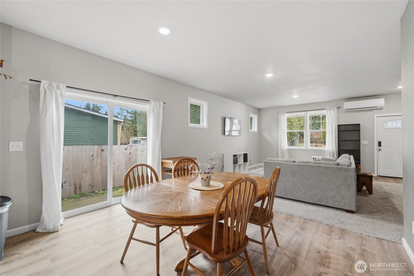 8470 Golden Valley Drive , Maple Falls, WA 98266