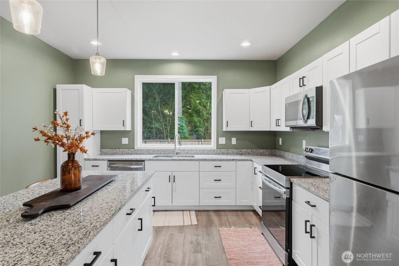 8470 Golden Valley Drive , Maple Falls, WA 98266