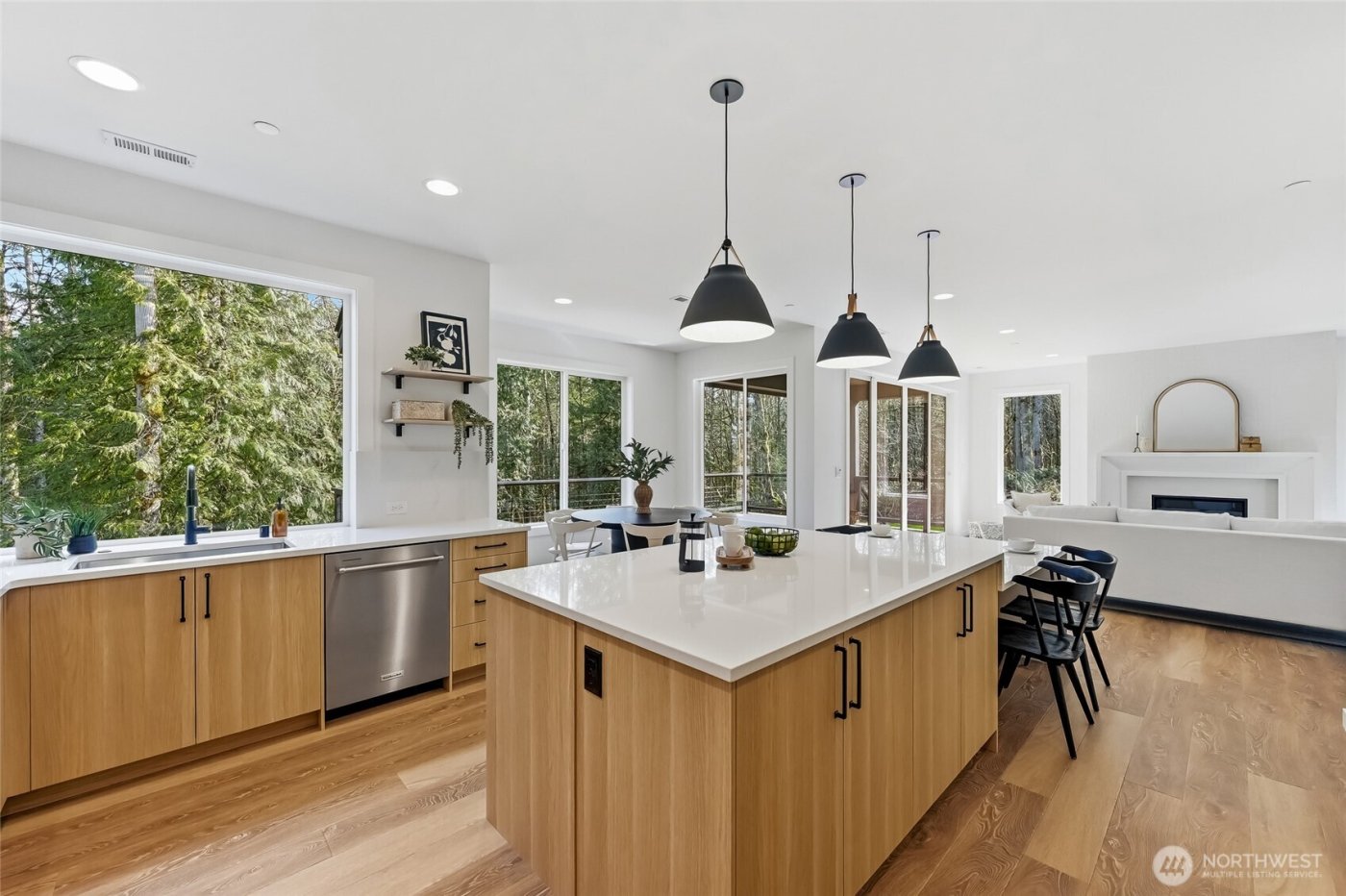 28020 243rd Avenue SE, Maple Valley, WA 98038