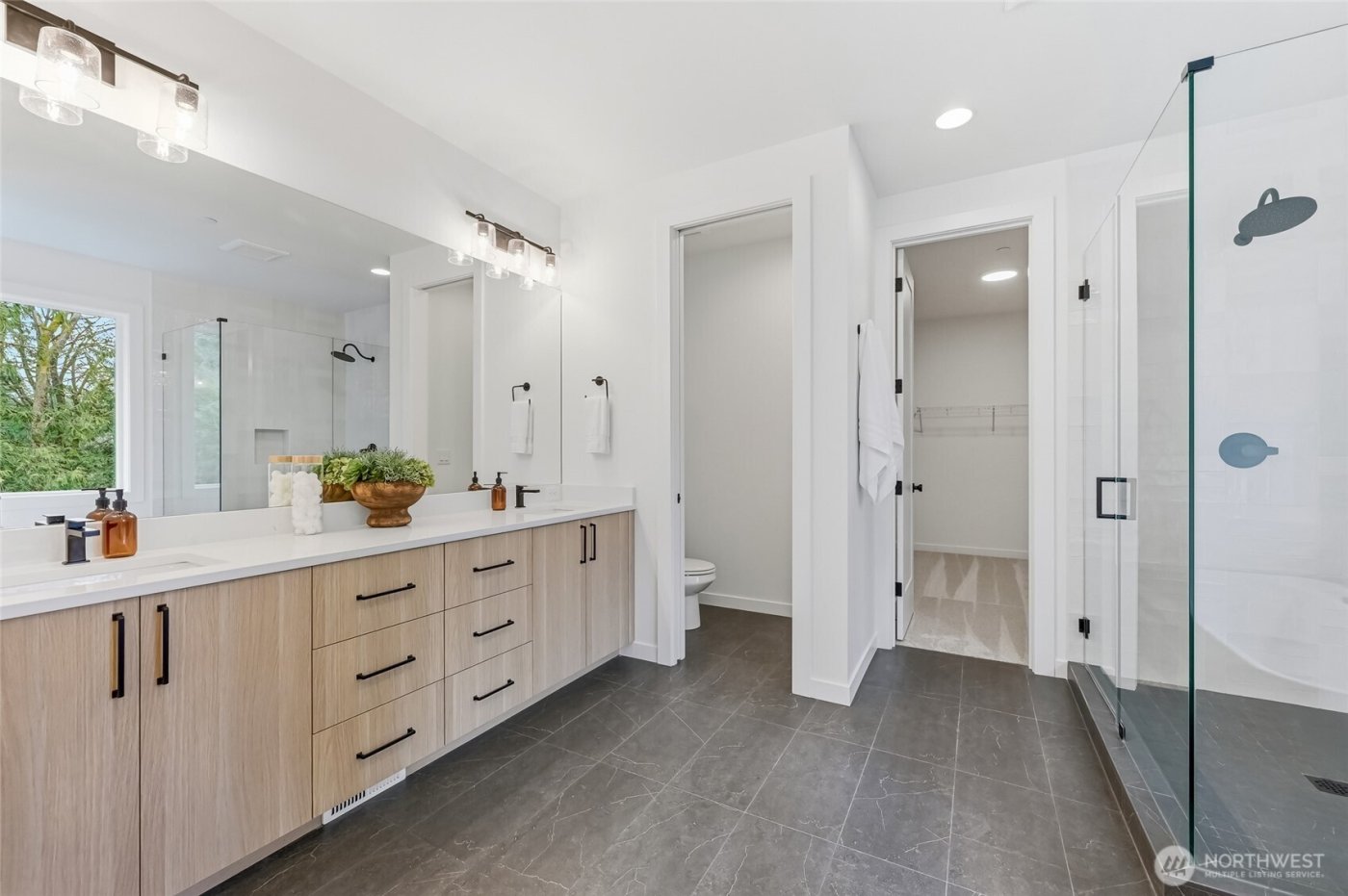 28020 243rd Avenue SE, Maple Valley, WA 98038