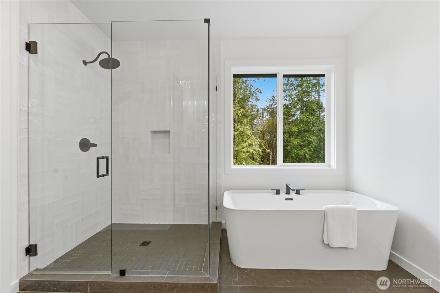 28020 243rd Avenue SE, Maple Valley, WA 98038