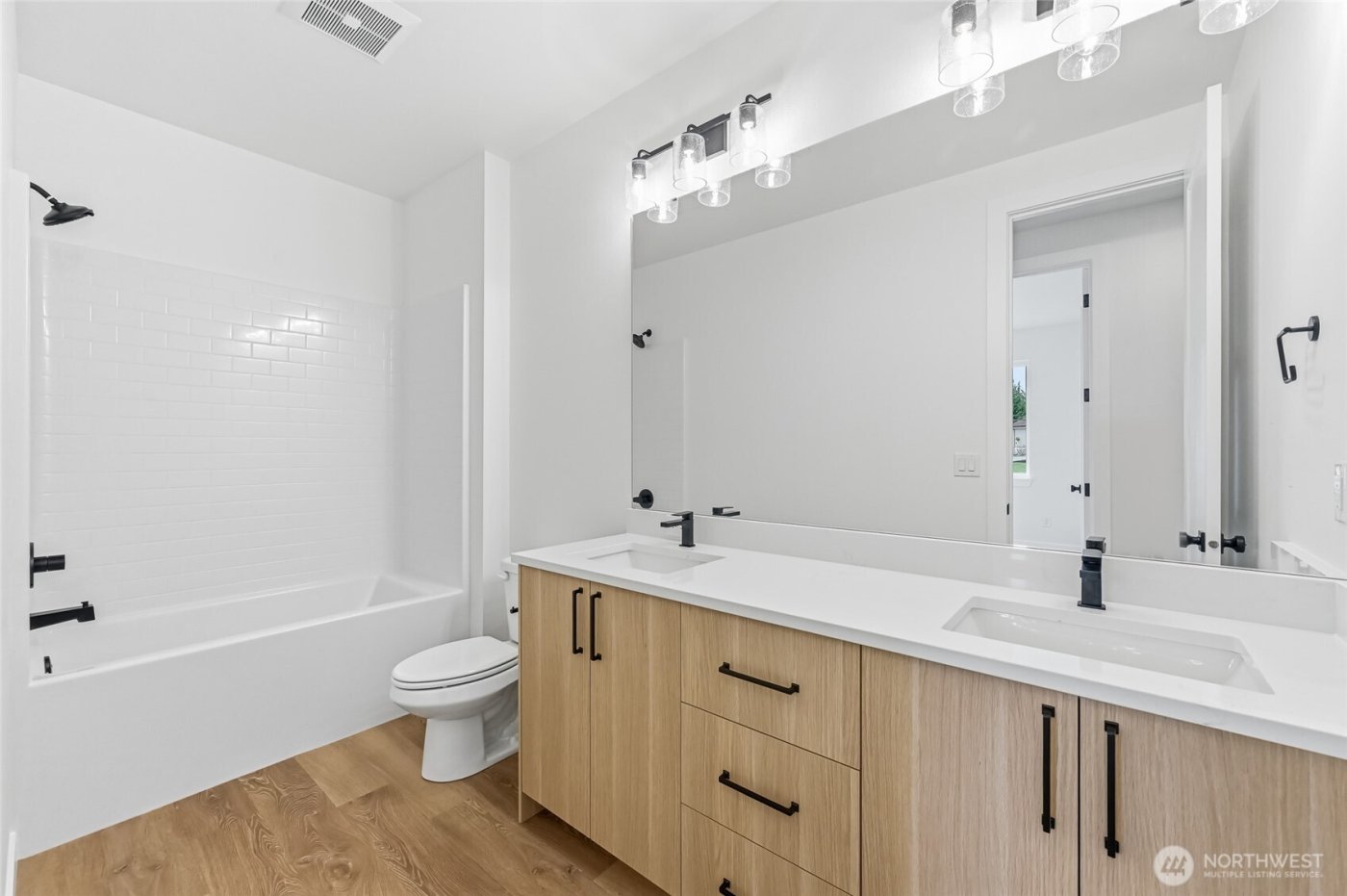 28020 243rd Avenue SE, Maple Valley, WA 98038