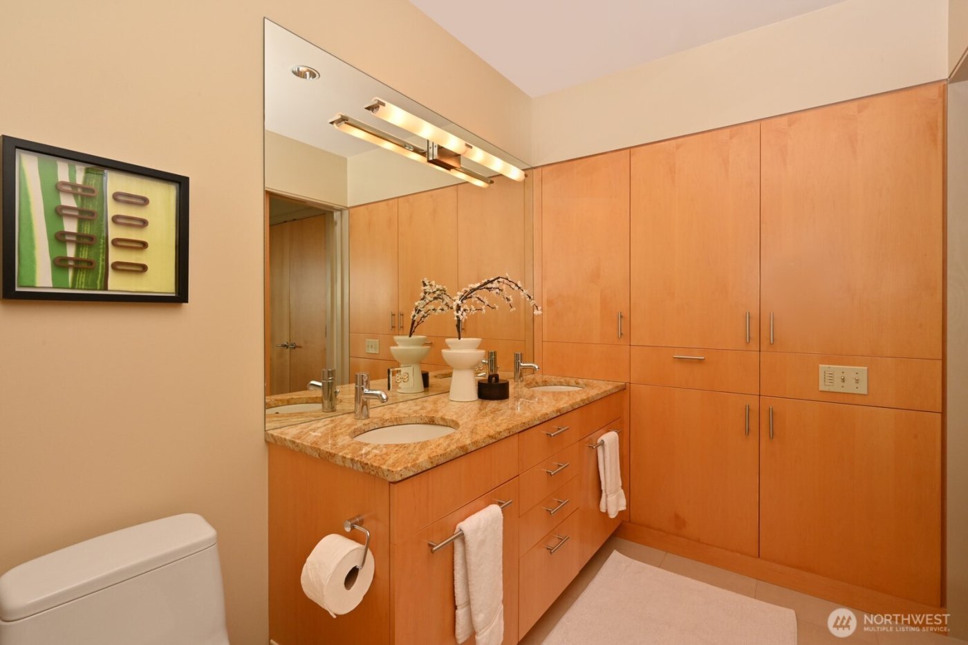 5727 33rd Avenue NE, Seattle, WA 98105