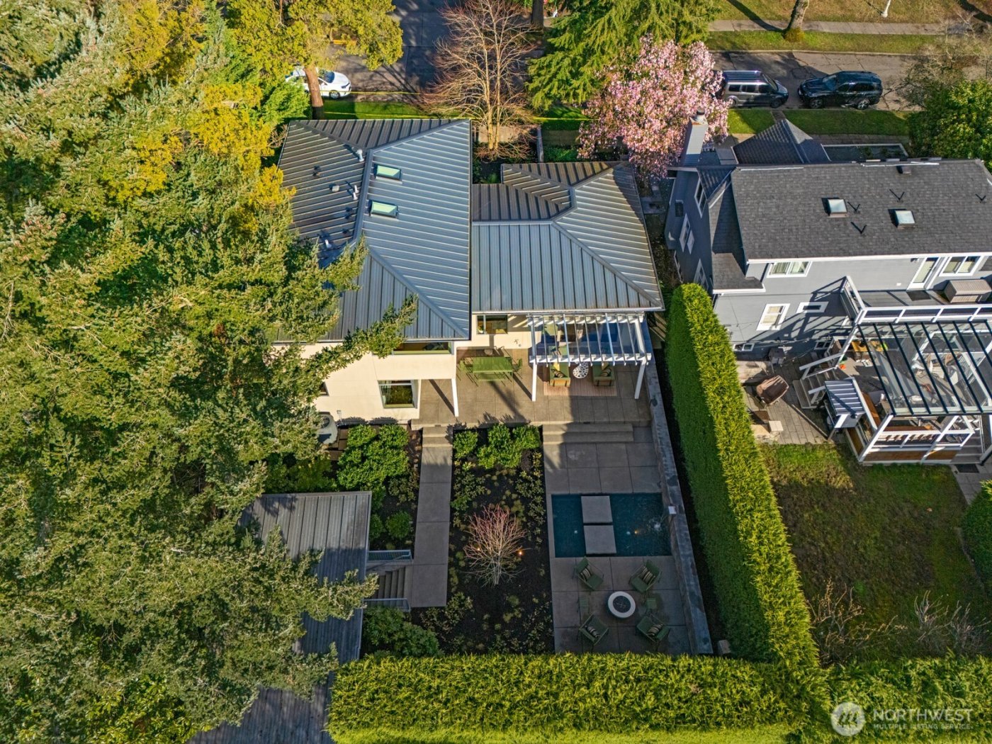 5727 33rd Avenue NE, Seattle, WA 98105