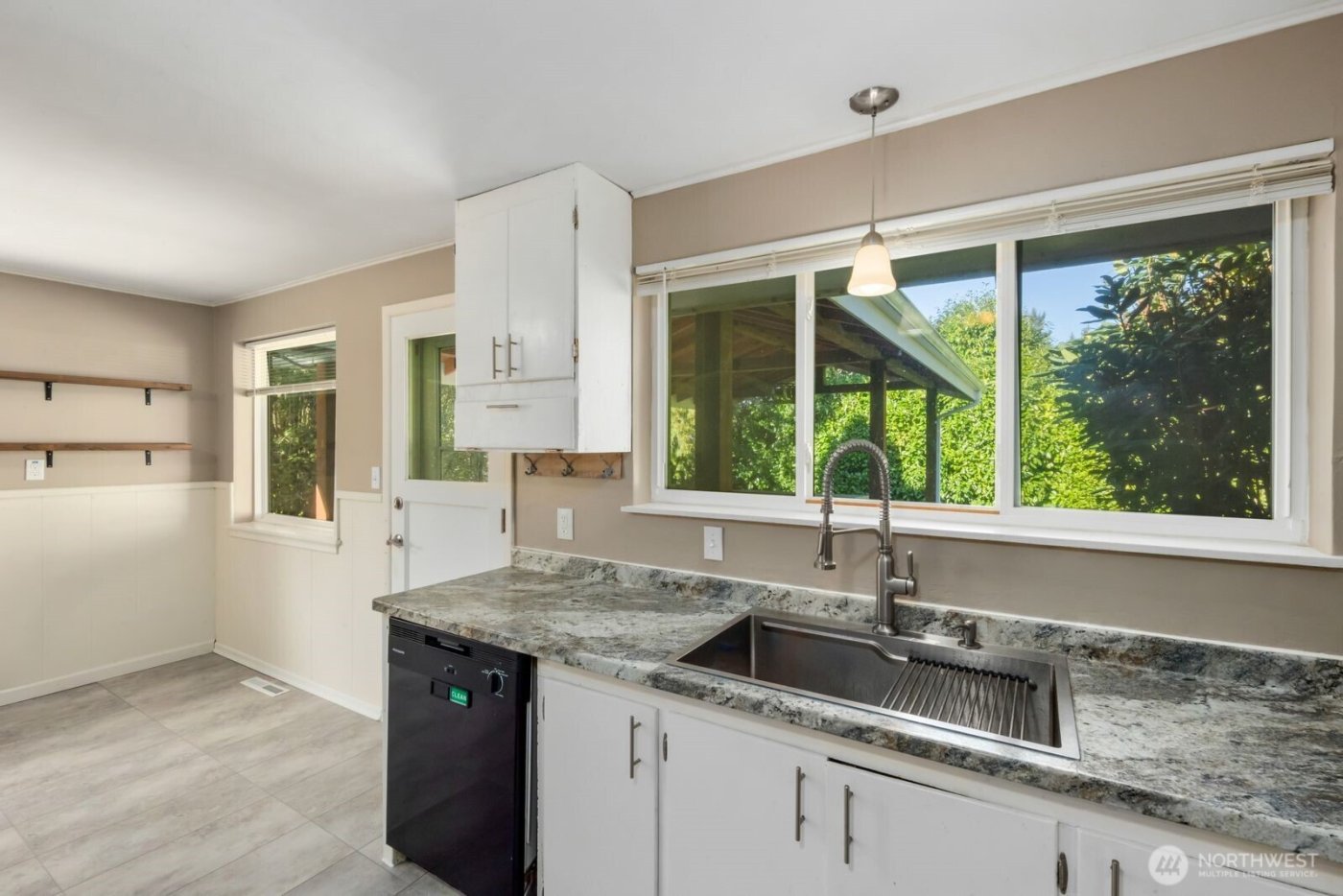 8415 Mt Tacoma Drive SW, Lakewood, WA 98498