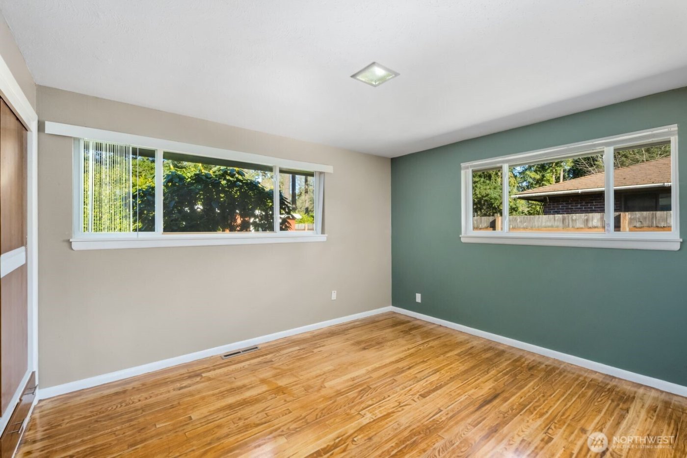 8415 Mt Tacoma Drive SW, Lakewood, WA 98498