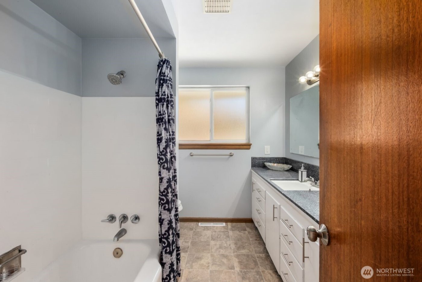 8415 Mt Tacoma Drive SW, Lakewood, WA 98498