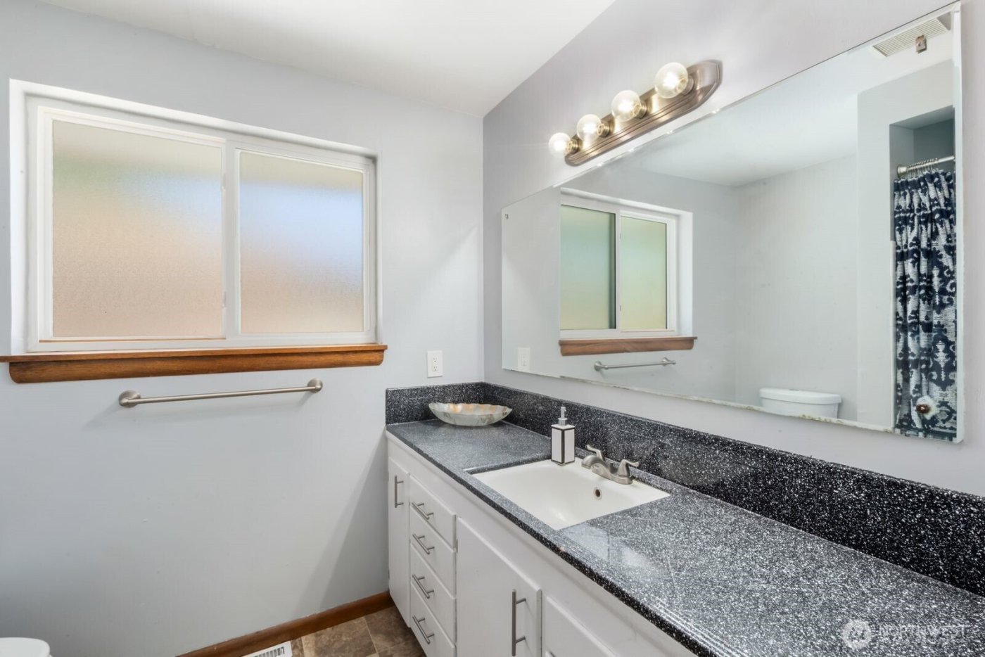 8415 Mt Tacoma Drive SW, Lakewood, WA 98498