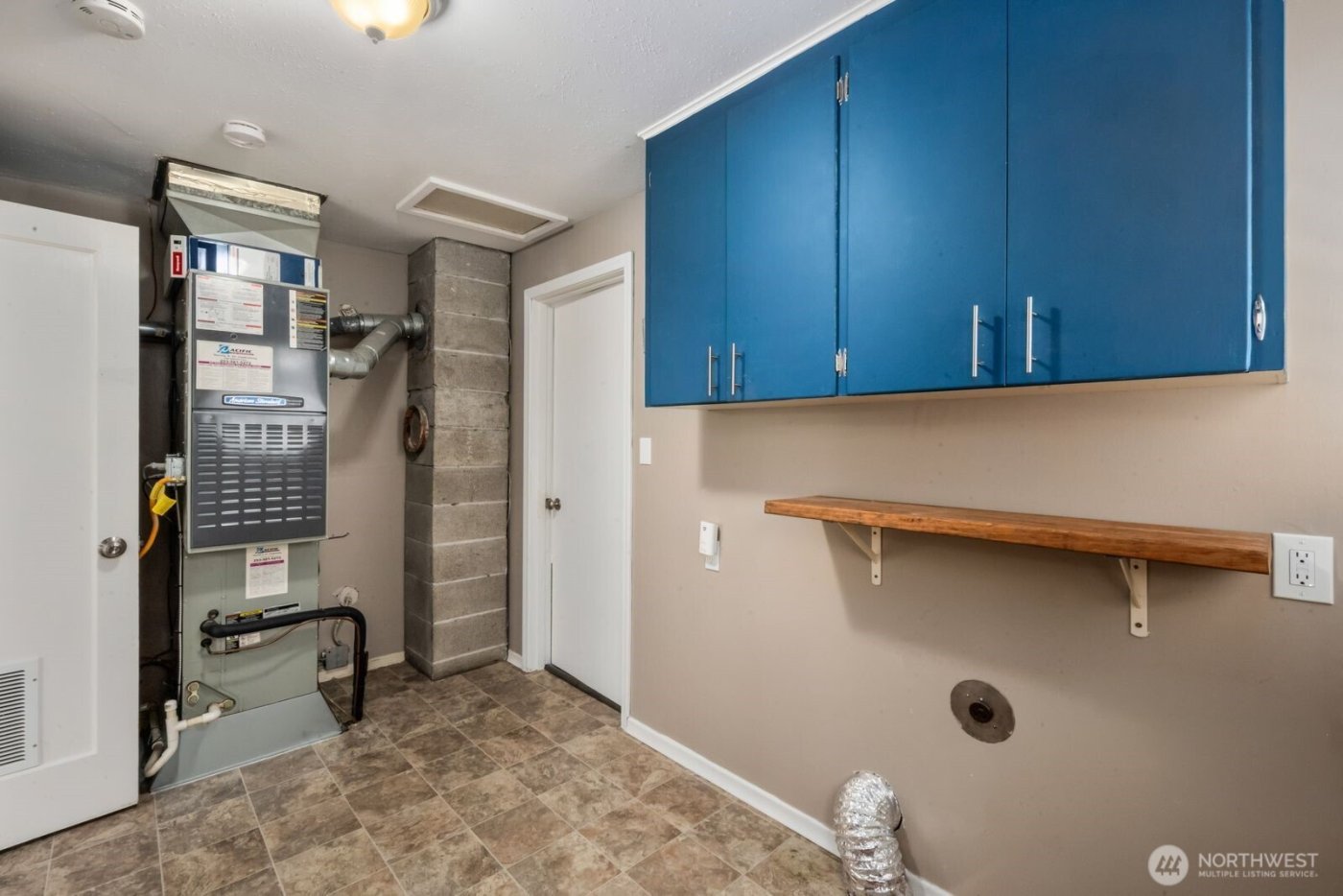 8415 Mt Tacoma Drive SW, Lakewood, WA 98498