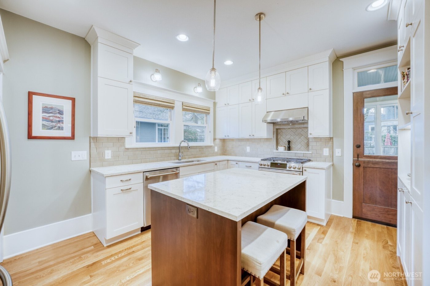 2830 33rd Avenue S, Seattle, WA 98144