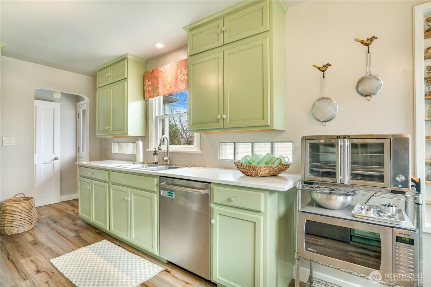 1820 N Union Avenue , Tacoma, WA 98406