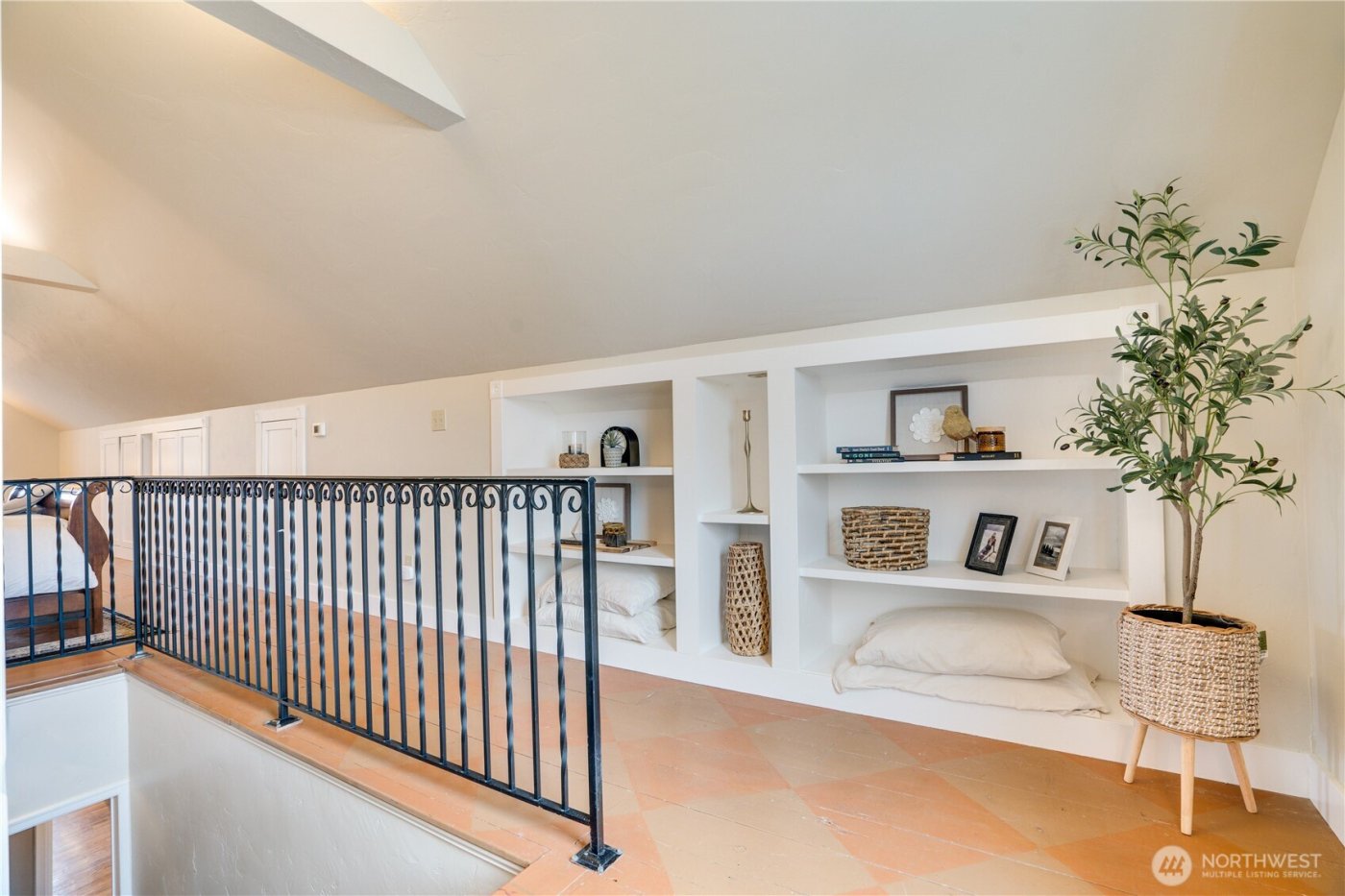 1820 N Union Avenue , Tacoma, WA 98406