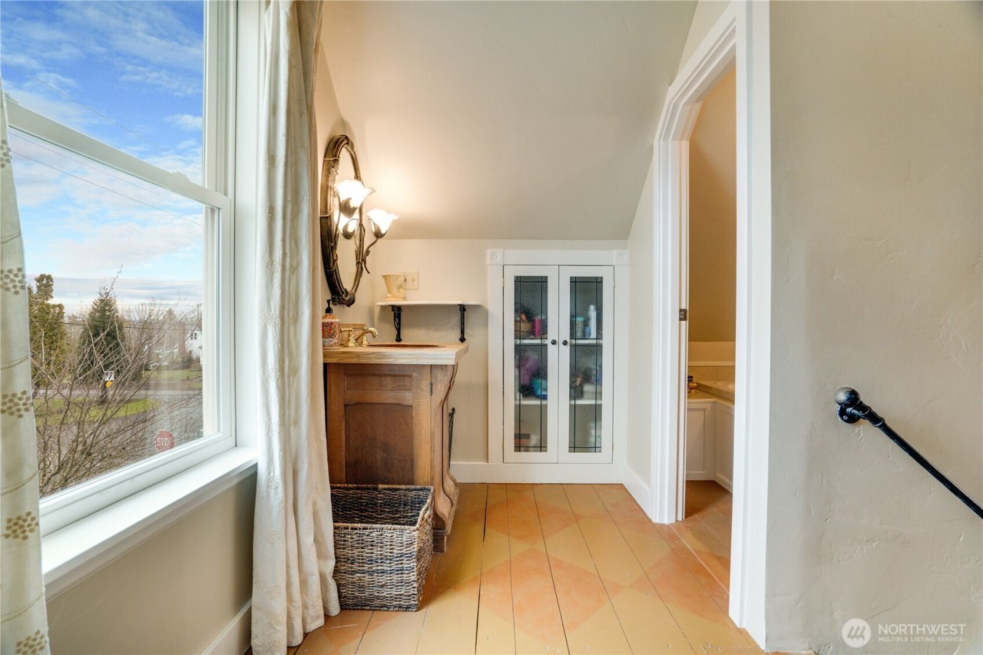 1820 N Union Avenue , Tacoma, WA 98406