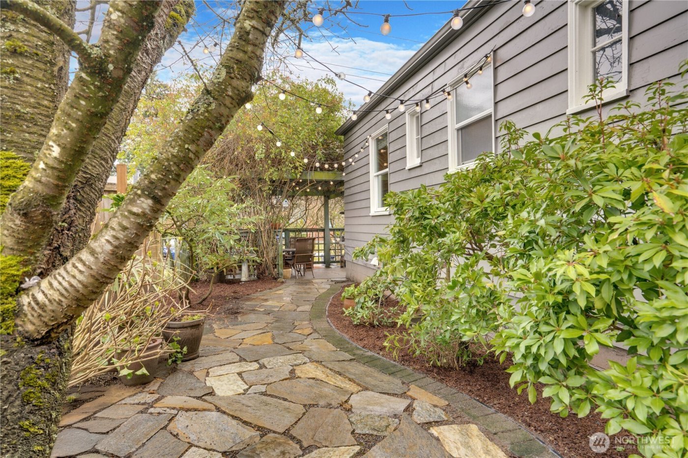 1820 N Union Avenue , Tacoma, WA 98406