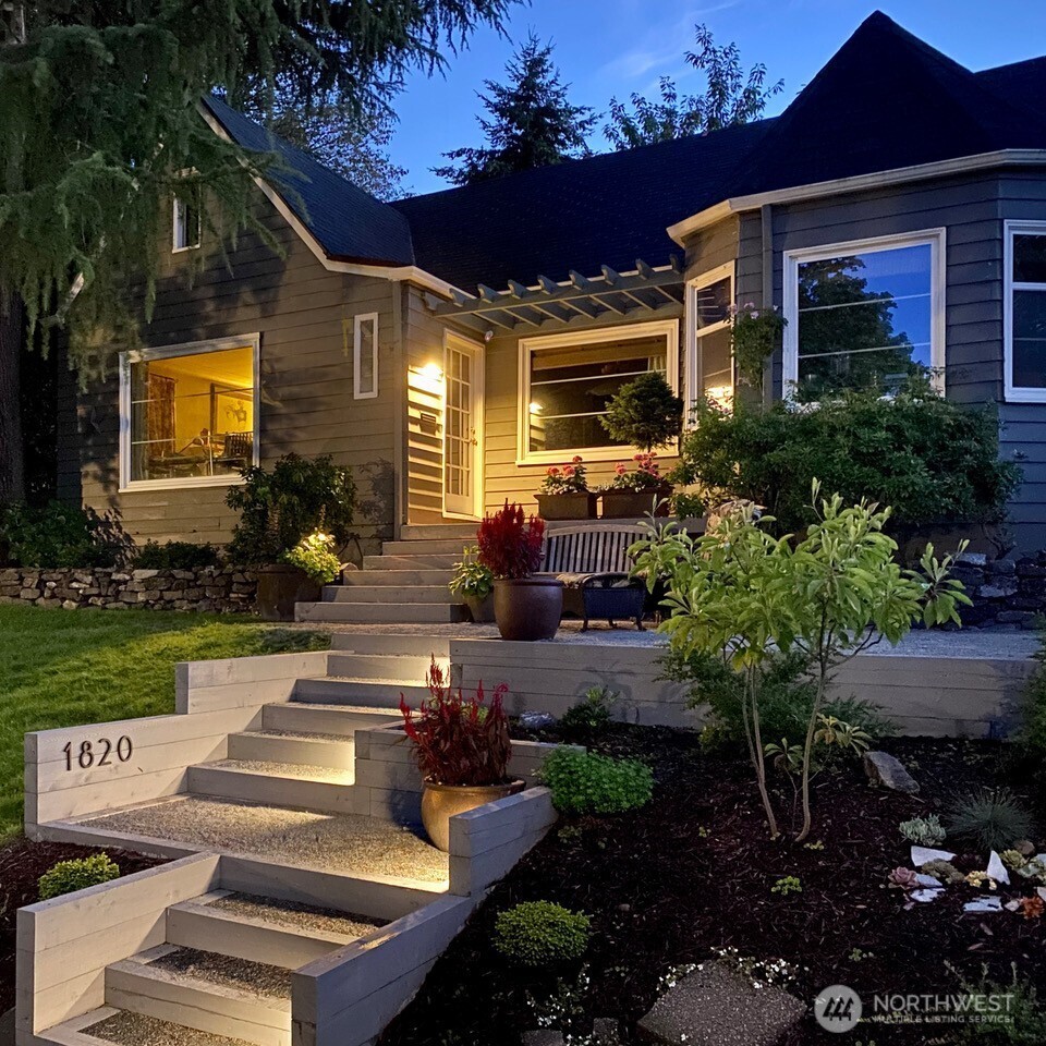 1820 N Union Avenue , Tacoma, WA 98406