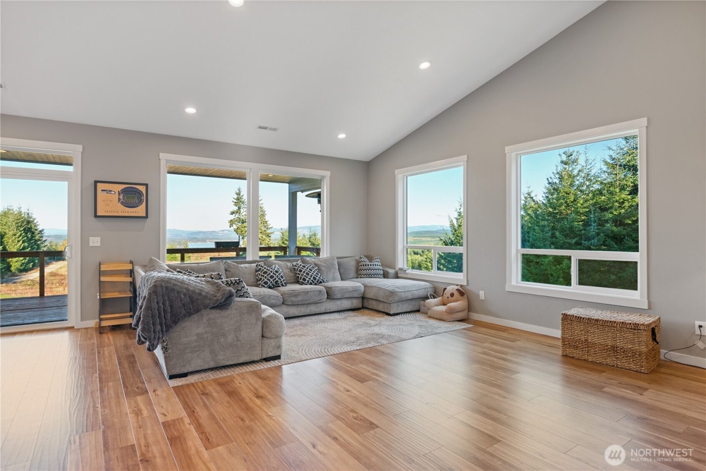 250 Red Rock Drive , Castle Rock, WA 98611