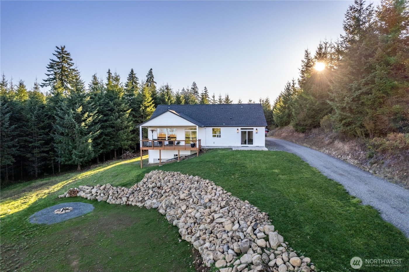 250 Red Rock Drive , Castle Rock, WA 98611