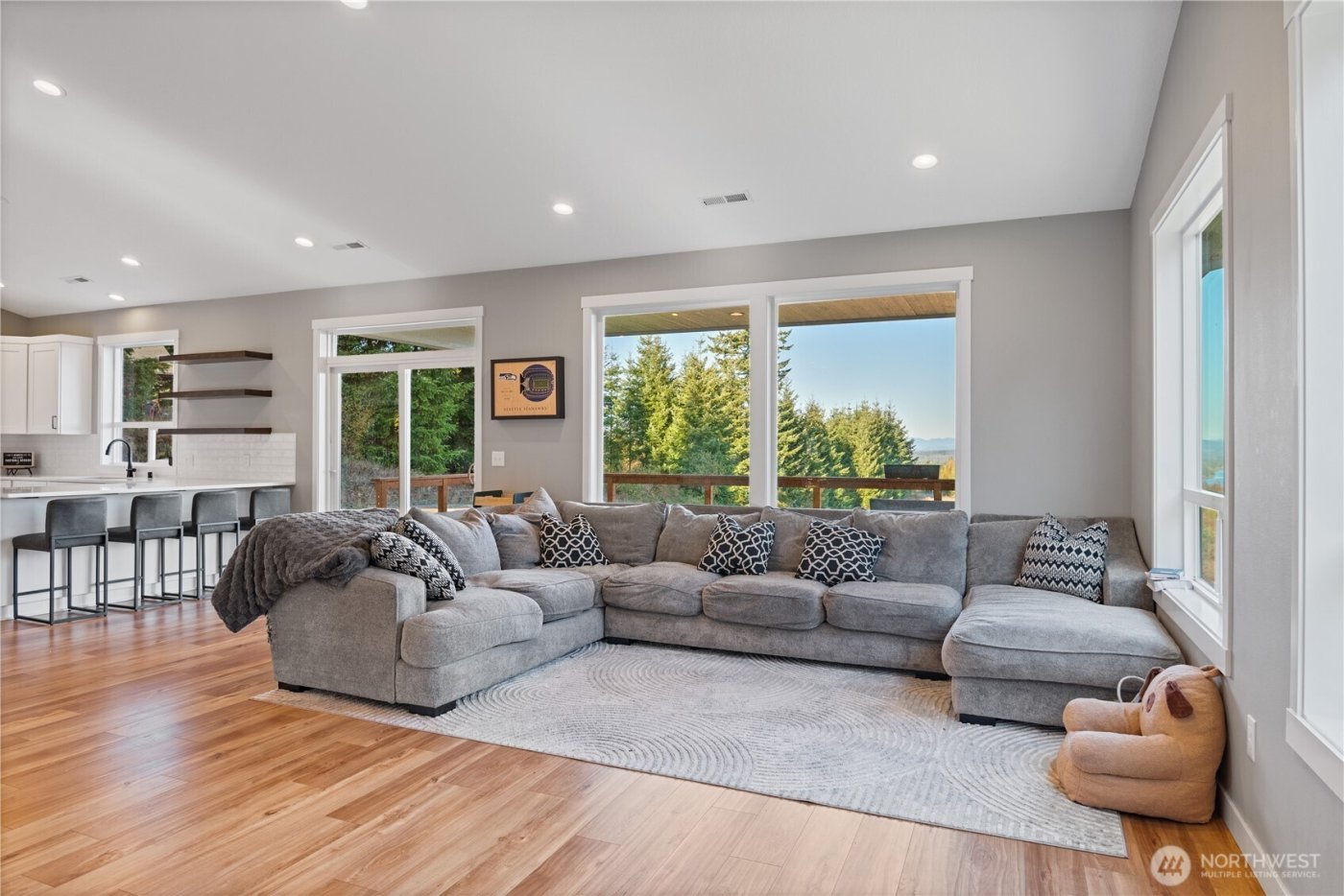 250 Red Rock Drive , Castle Rock, WA 98611