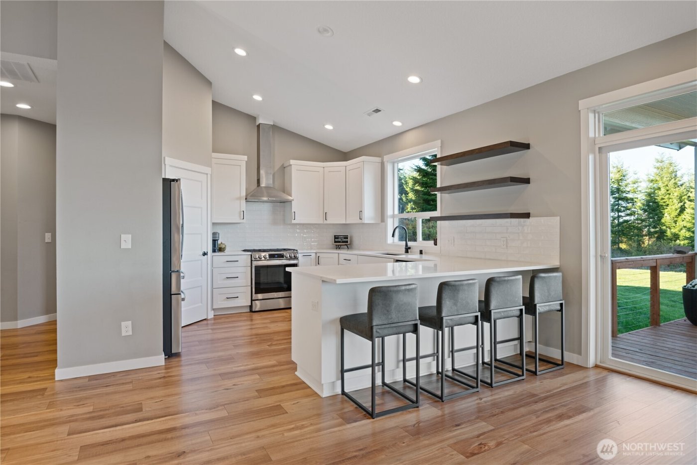 250 Red Rock Drive , Castle Rock, WA 98611