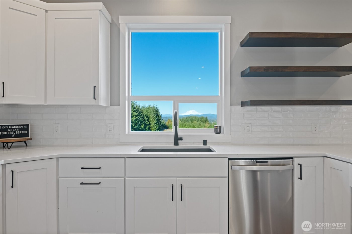 250 Red Rock Drive , Castle Rock, WA 98611