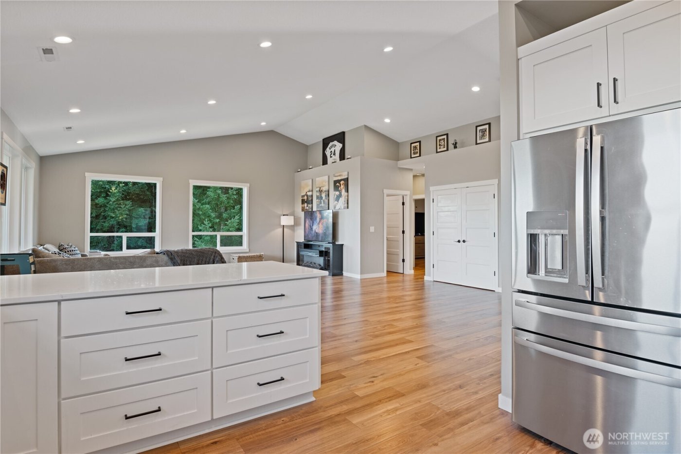 250 Red Rock Drive , Castle Rock, WA 98611