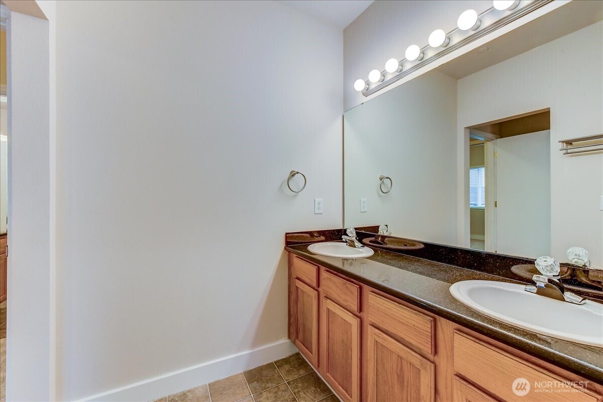 5809 Highway Place Street NE #A203, Everett, WA 98203