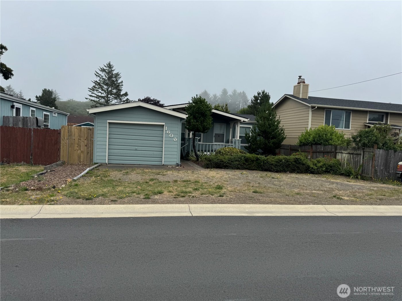 1606 Washington Avenue S, Long Beach, WA 98631
