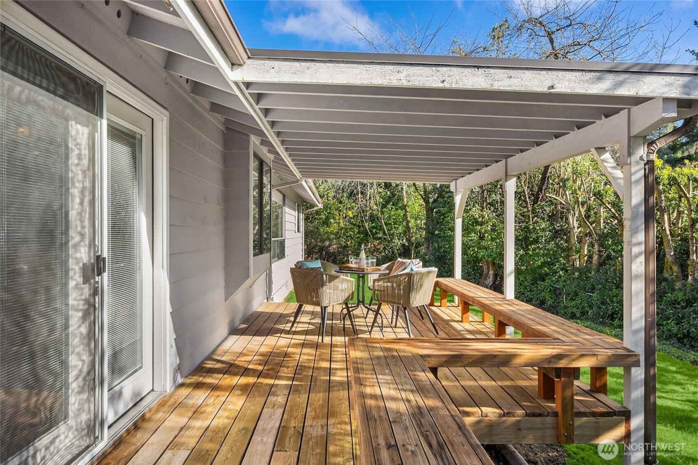 5344 Ruby Place NE, Bainbridge Island, WA 98110