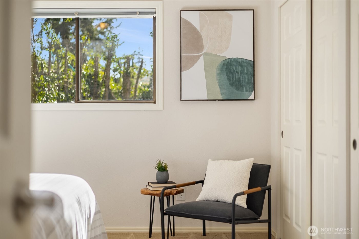 5344 Ruby Place NE, Bainbridge Island, WA 98110