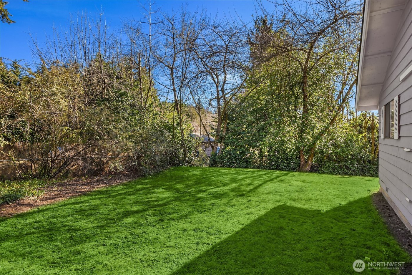 5344 Ruby Place NE, Bainbridge Island, WA 98110