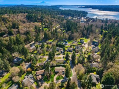 5344 Ruby Place NE, Bainbridge Island, WA 98110 - Photo 35