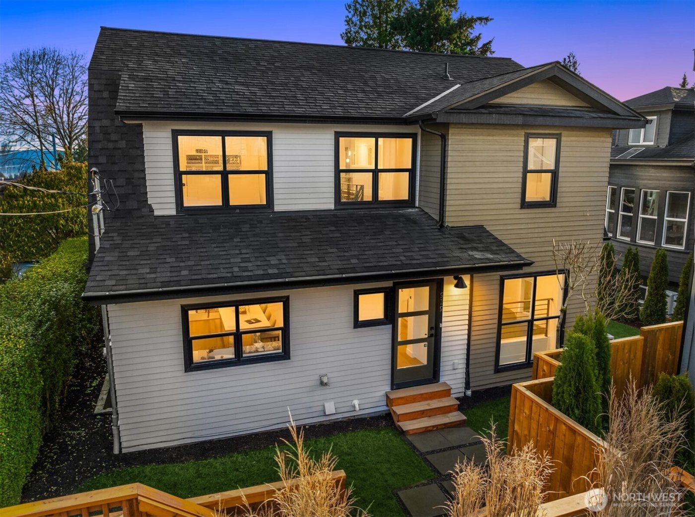 919 23rd Avenue E #A, Seattle, WA 98112-3550