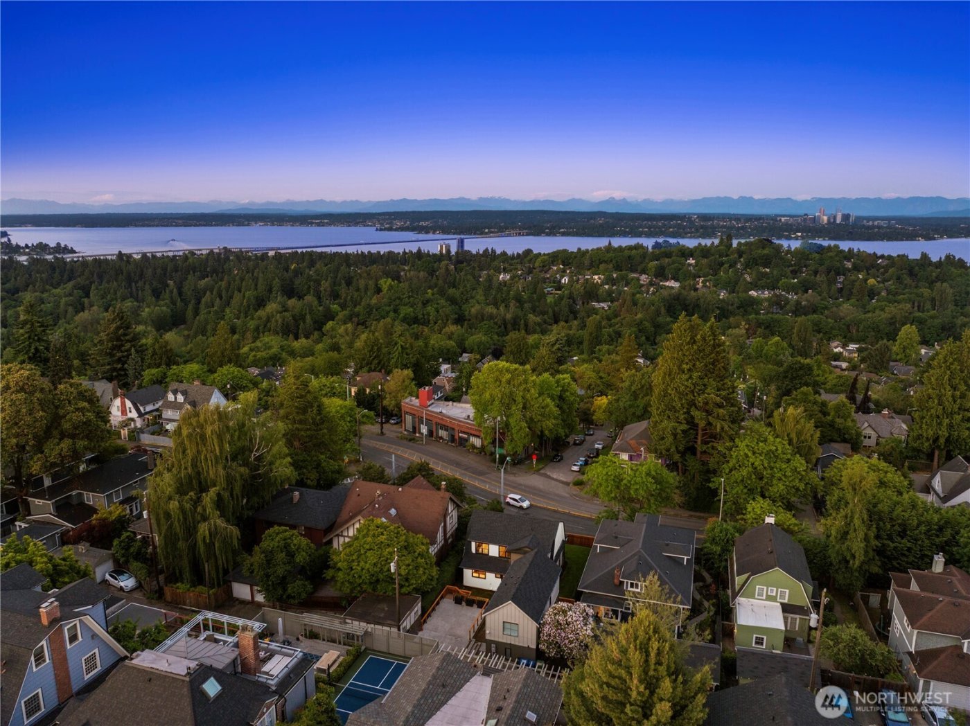 919 23rd Avenue E #A, Seattle, WA 98112-3550