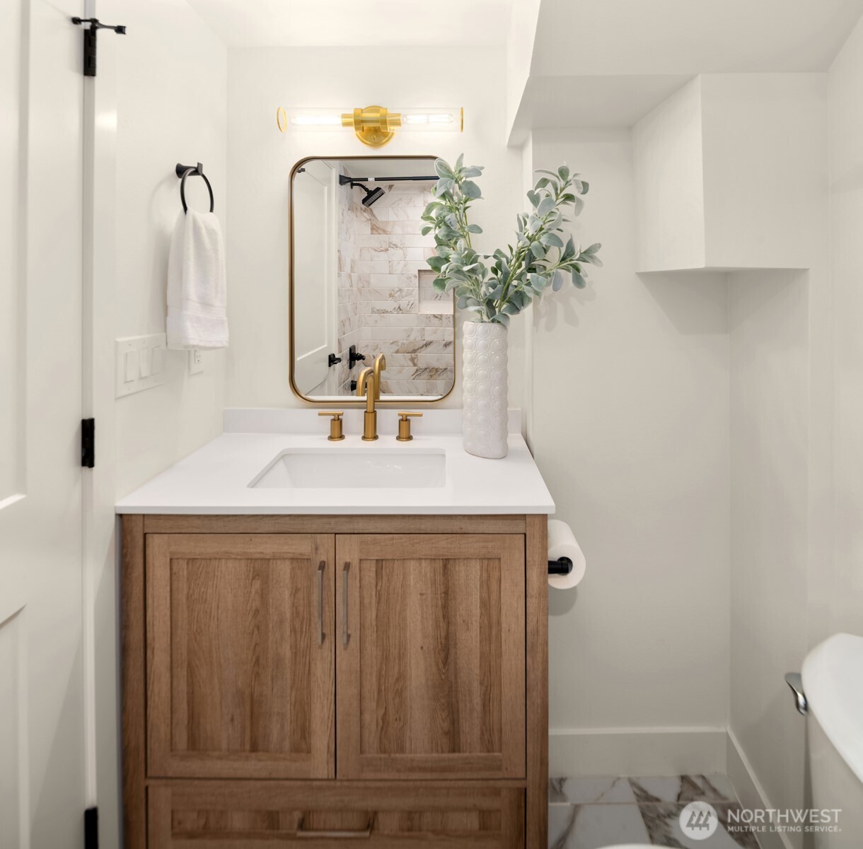 919 23rd Avenue E #A, Seattle, WA 98112-3550