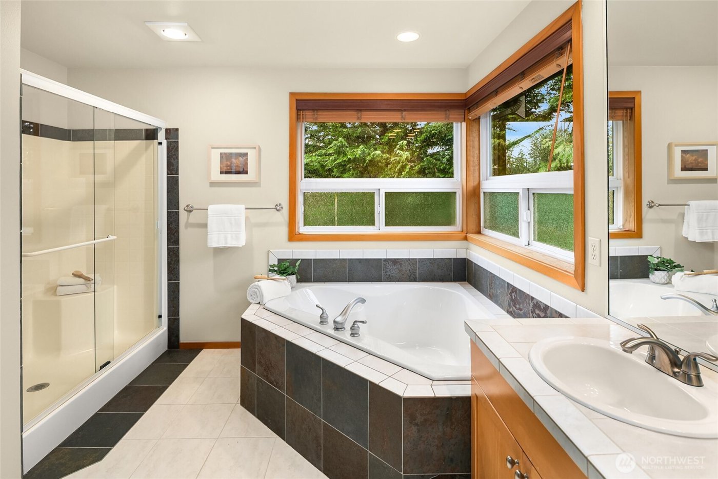 28927 230th Avenue SE, Black Diamond, WA 98010-1716