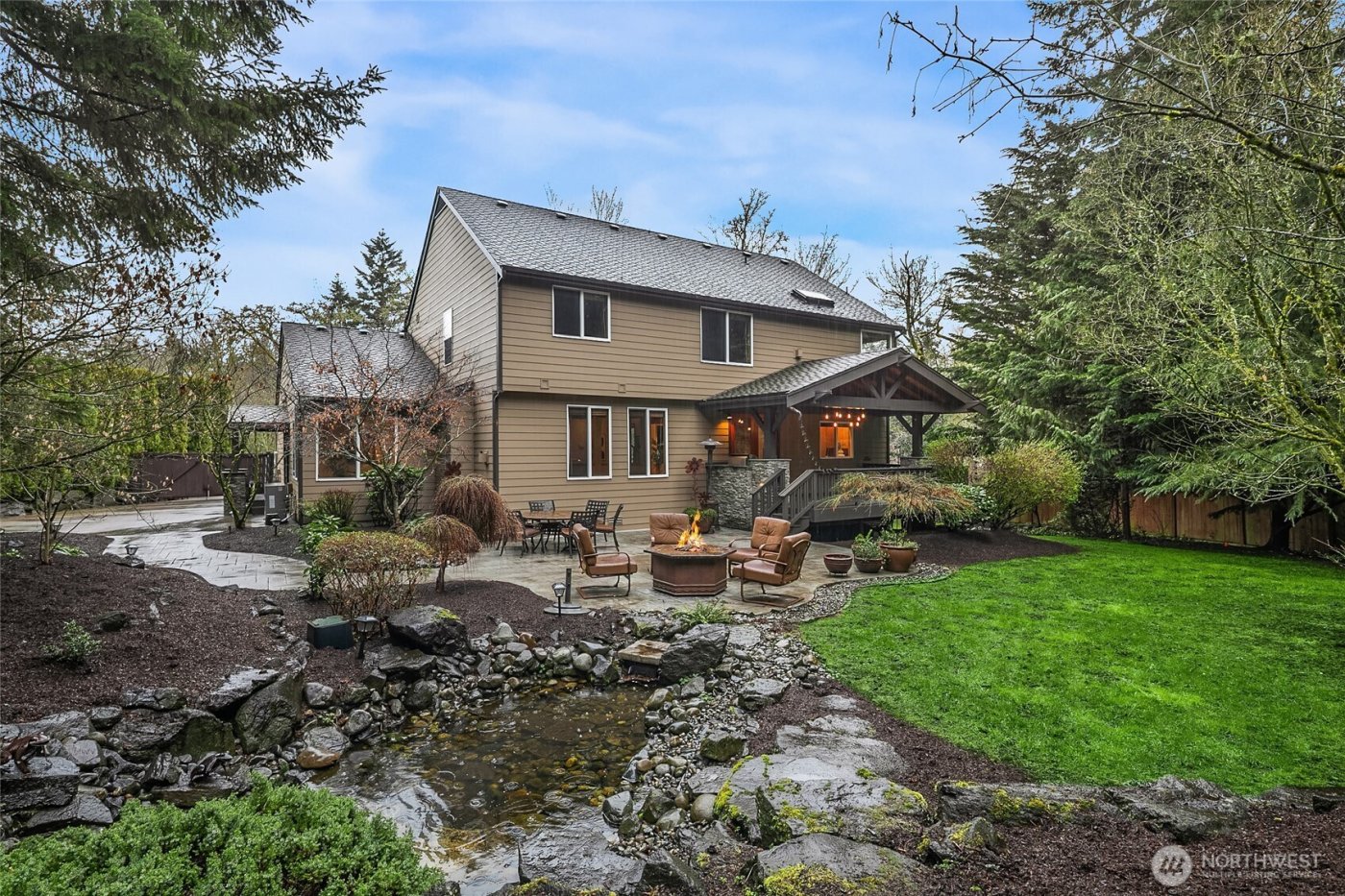 28927 230th Avenue SE, Black Diamond, WA 98010-1716