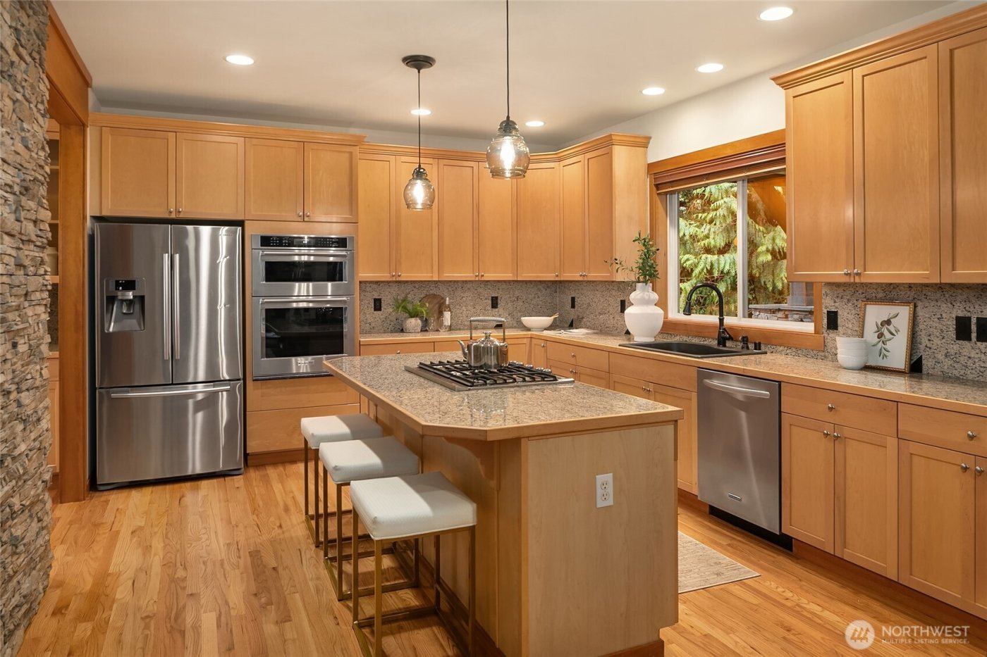 28927 230th Avenue SE, Black Diamond, WA 98010-1716